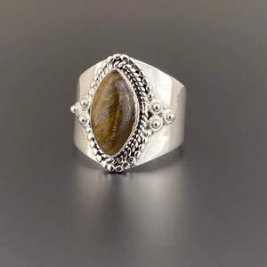 Anillo de Plata 925 Gótico Otomano con Ojo de Tigre Engastado, Talla Personalizada, Clásico Bohemio Hecho a Mano para Hombre, Boda, Fiesta, Tercera Opción - Product Image 1