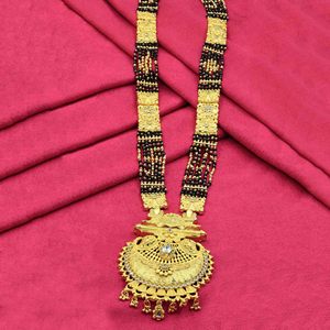 Vente en gros de micro mangalsutra en or 24 carats avec grand pendentif, formant mangalsutra en pierre AD, bijoux de mariage indiens traditionnels - Product Image 1
