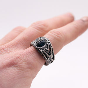 แหวนแต่งงานวินเทจทำมือ เงินแท้ 925 ดีไซน์กิ่งไม้ธรรมชาติ ชุบโรเดียม ประดับไคยาไนต์แกะสลักด้วยแว็กซ์ ได้รับการรับรอง - Product Image 5
