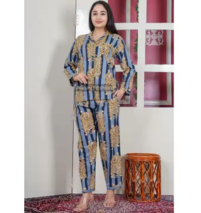 Conjunto de ropa de dormir de rayón de verano para mujer con camisa de manga larga con estampado personalizado y pantalones de pijama perfectos para suministro al por mayor - Product Image 2