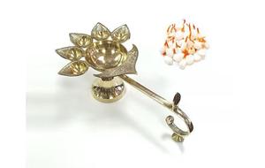 Lampes à huile en laiton Shankh Chakra Narayan lampe à huile Diya Deepam lampes en laiton Kuthu Vilakku - Product Image 2
