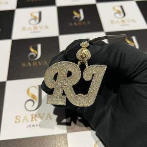 Luxe 14k 18k Argent Massif Personnalisé RJ Lettre VVS Diamant Pendentif Mignon Style Hip Hop Moissanite pour Hommes et Femmes - Product Image 6