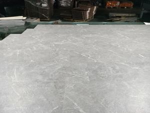 Moderno Valinge 2G Valinge Click Plastic SPC PVC 5mm Tablón de suelo de vinilo impermeable para uso en la cocina - Product Image 3