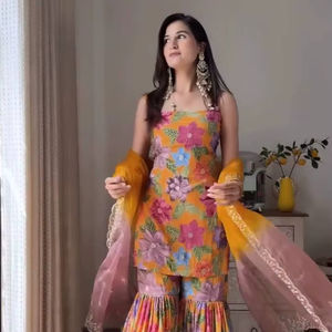 Costume Sharara en pure soie Chinon avec broderie lourde et sequins, style Bollywood, pour femme, idéal pour mariage et fête, Salwar Kameez, le plus vendu - Product Image 1