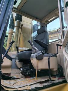 รถขุดตีนตะขาบ Caterpillar รุ่น cat320b 320bl มือสอง 20 ตัน รถขุด CAT รุ่น 320B/L 320 คุณภาพดี มีสินค้าในสต็อก - Product Image 4