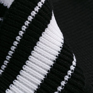 Vêtements d'extérieur vintage surdimensionnés avec logo brodé en chenille Vestes de baseball et de sport Blousons bombardiers Vestes pour hommes - Product Image 4