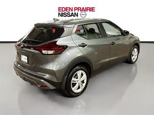 Nissan Kicks S FWD 2024 d'occasion, 1000% propre - Product Image 3