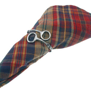 Vente directe d'usine de la plus haute qualité à bas taux conception Simple métal argent ouvre-bouteille conception rond de serviette pour vaisselle à manger - Product Image 1