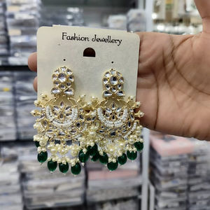 Boucles d'oreilles indiennes en vente chaude, plaquées or antique, avec zircon, bijoux pour femmes, boucles d'oreilles, bijoux pour femmes - Product Image 1