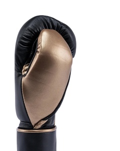 ถุงมือชกมวยสีดำทองรุ่นใหม่ล่าสุด สำหรับฝึกซ้อมและแข่งขัน รุ่น CP-BG-86 - Product Image 4