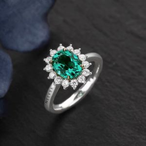 Style victorien 7*9mm ovale coupe laboratoire cultivé bague émeraude couleur verte bague en pierres précieuses forme ovale émeraude argent bague à la main - Product Image 1