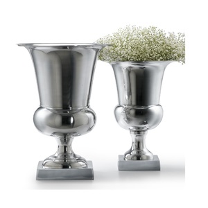 Florero de urna de flores Florero de mesa hecho a mano creativo Florero de aluminio Royal Home Living para la venta - Product Image 1