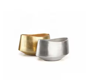 Floreros de Metal de último diseño para la oficina de mesa Floreros de aluminio decorativos para el hogar Disponible Amplia gama de jarrones - Product Image 6