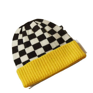 Gorro de Punto Personalizado de Fabricante, Unisex, Invierno 2025, Cálido, Forrado de Lana, Moderno, Grueso, de Jacquard - Product Image 1