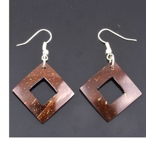 Boucles d'oreilles en bois légères pour oreilles sensibles - Product Image 3