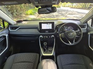 Acquista <span class=keywords><strong>ora</strong></span> auto usate: Toyota RAV4 GXL 2.5P HV ECVT AWD SUV del 2020, pronta per la spedizione. - Product Image 2
