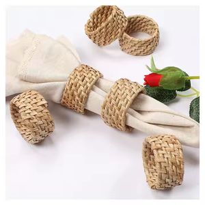 Rond de serviette en rotin le plus précieux fabriqué à la main par des artisans qualifiés Anneaux de serviette en bois dessus de table porte-serviettes en bois décoratifs - Product Image 5