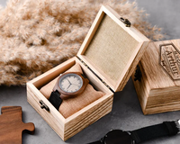 Boîte de montre en bois carrée classique de luxe la plus vendue avec couvercle en verre et serrure en or faite à la main au Vietnam boîtes en bambou en bois