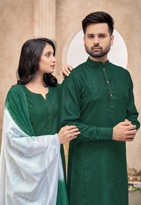 Ensemble Kurt formel élégant en pur coton avec broderie Butti et séquence Bandanas ethniques indiens pour la collection de couples - Product Image 5