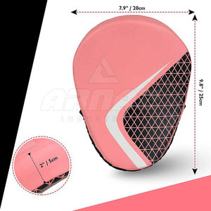 Almohadilla tailandesa de diseño curvo para movimiento natural y facilidad de entrenamiento Almohadilla tailandesa resistente al sudor con ventilación para mayor comodidad - Product Image 6