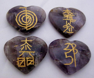 Juego de corazón Reiki grabado con ojo de tigre de piedras preciosas, juegos de piedras naturales de ágata para curar, comprar al por mayor de Amayra Crystal Exports India - Product Image 6