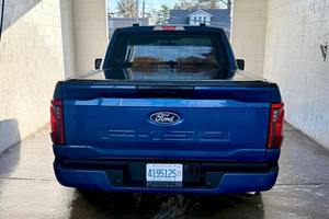 Ford F-150 XL 4x4 Coyote V8 2024 d'occasion en excellent état - Product Image 5