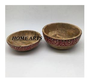 Lot de 2 bols en bois peints à la main de qualité de luxe de différentes tailles de chocolats ronds par Home Arts - Product Image 1