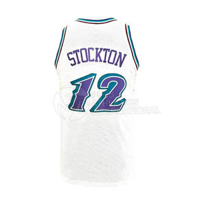 Camiseta de baloncesto de equipo personalizada uniforme de malla transpirable para jóvenes y hombres camiseta de baloncesto de secado rápido - Product Image 3