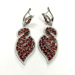 Pendientes Largos de Plata de Ley 925 para Fiestas con Tanzanita y Circonitas Cúbicas de Colores de Lujo para Bodas y Eventos - Product Image 3
