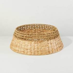 Falda para Árbol de Navidad Hecha a Mano con Jacinto de Agua de Vietnam, Embalaje con Logotipo Personalizado, Funcional y Flexible, Decoración Navideña - Product Image 2