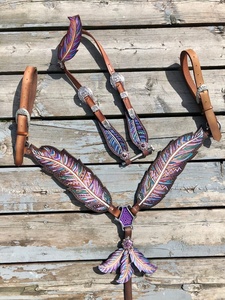 Magnifique ensemble de sellerie anglaise personnalisable en cuir véritable, peint à la main, en forme de plume, comprenant une têtière et une sangle de poitrine souples - Product Image 2