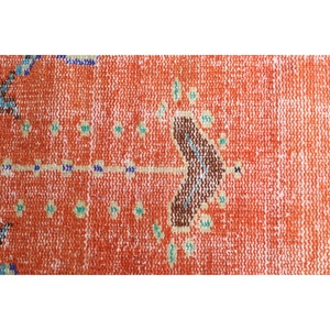Tapis turc 2,1 x 4,4 pieds, petit tapis vintage, tapis abstrait orange - Product Image 5