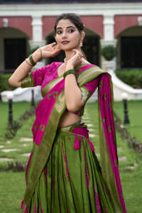 เสื้อโดลาผ้าไหมชิโบริแบบพรีเมี่ยมเสื้อเบลาส์ชิโบริ lehenga พร้อม bandhej และ zari tassel dupatta สำหรับขายส่งงานแต่งงาน - Product Image 6