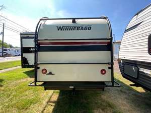 Caravane d'occasion Winnebago Industries Hike H210RB 2021 prête à la vente - Product Image 6