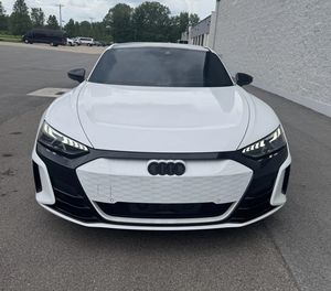 Offre exceptionnelle 2024 Audi RS e-tron GT Système de moteur double synchrone, transmission intégrale Quattro - Product Image 1