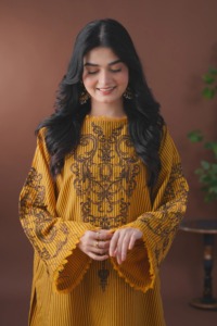 Maxi Kurta/Kurti en mousseline de coton brodée exclusive avec des embellissements de créateur pour femmes, tenue de mariage d'été - Product Image 3