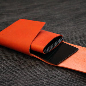 Portefeuille en cuir véritable de haute qualité, ultra fin, sans couture, fait à la main, design minimaliste, porte-cartes de poche avant sans couture, unisexe - Product Image 3