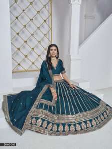 Hermosa ropa ocasional estilo moderno pesado y hermoso arte seda Lehenga Choli & Dupatta con bordado Trabajo Mujer moda - Product Image 2