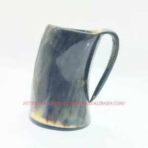 แก้วมักรูปควายและวัวเขาดื่มพร้อมแกะสลักขัดเงาทำด้วยมือฐานไม้สำหรับนักสะสมในงานเทศกาลประวัติศาสตร์ - Product Image 2