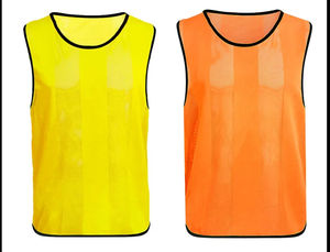 Vente directe d'usine gilet d'entraînement de football personnalisé et bavoirs en maille 100% polyester respirant maillots de football à séchage rapide - Product Image 4