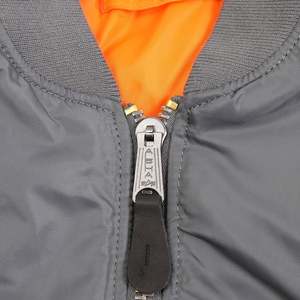 OEM personalizado de los hombres de talla grande chaqueta de bombardero para el otoño y el invierno de alta calidad casual prendas de vestir de lona con decoración bordada - Product Image 3