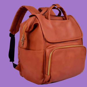 Sac à dos en cuir végan de qualité supérieure de conception moderne Sac fourre-tout de voyage étanche Solution élégante la plus récente pour la commodité de maman - Product Image 6