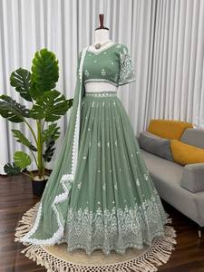 Lehenga Choli de conception haut de gamme pour les occasions spéciales, Lehenga Choli élégant, vêtements ethniques et accessoires, Lehenga Choli cousu - Product Image 5