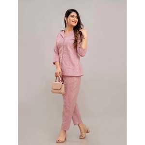 Ensemble de coordination en lin pour femme Rose Rose Imprimé Au-dessus du genou Longueur coupe ample Style formel avec plumes Taille XS - Product Image 3