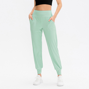 Pantalons de survêtement slim pour femmes Fournisseur direct usine OEM Pantalons de jogging fuselés en gros Pantalons de survêtement respirants pour femmes - Product Image 3