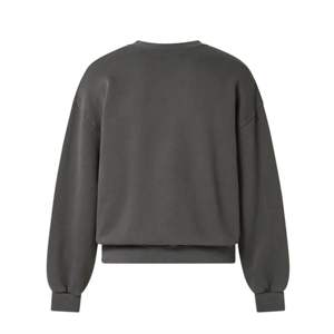 Sweat-shirt à col rond athlétique pour homme avec tissu léger, parfait pour le sport, les tenues décontractées et les activités de plein air - Product Image 2