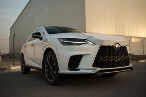 LEXUS RX 350 SPORT V8 4.5L Turbo 4x4 SUV 2026, Automático, Techo Solar, Asientos de Cuero Oscuro, 6 Plazas, 24000 km, 360 LED - Product Image 6