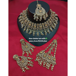 Ensemble de collier ras du cou ethnique plaqué or pour mariée, boucles d'oreilles, maang tikka, bijoux tendance faits à la main pour mariage, fiançailles, anniversaire - Product Image 1