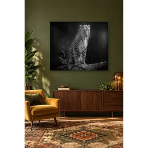 Impression sur toile de Fida, léopard noir et blanc assis sur une roche - Product Image 2