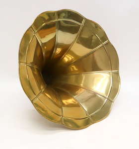 Lujoso cuerno de Gramófono de latón antiguo para decoración del hogar, hotel, oficina, obra maestra antigua para los mejores regalos únicos, decoración al por mayor - Product Image 3